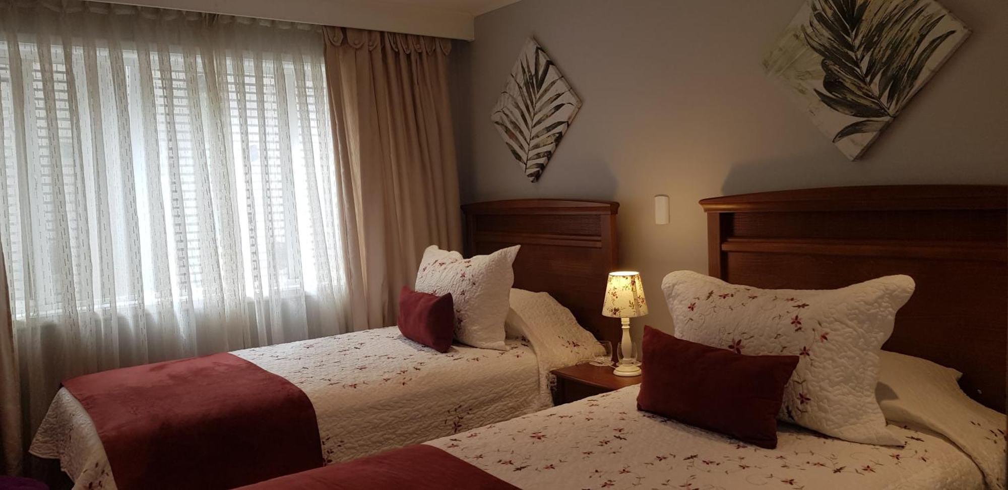 Puerta Del Hotel *